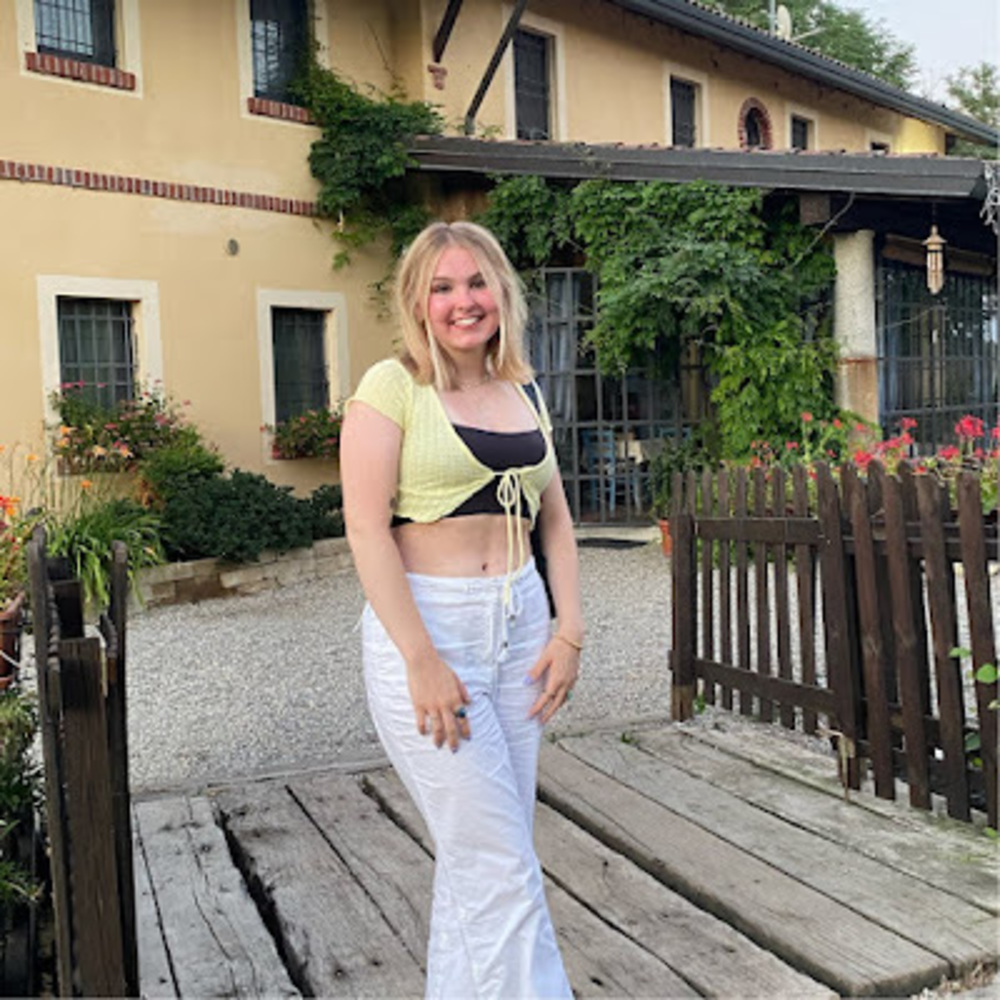 Meet your Posher, Emma